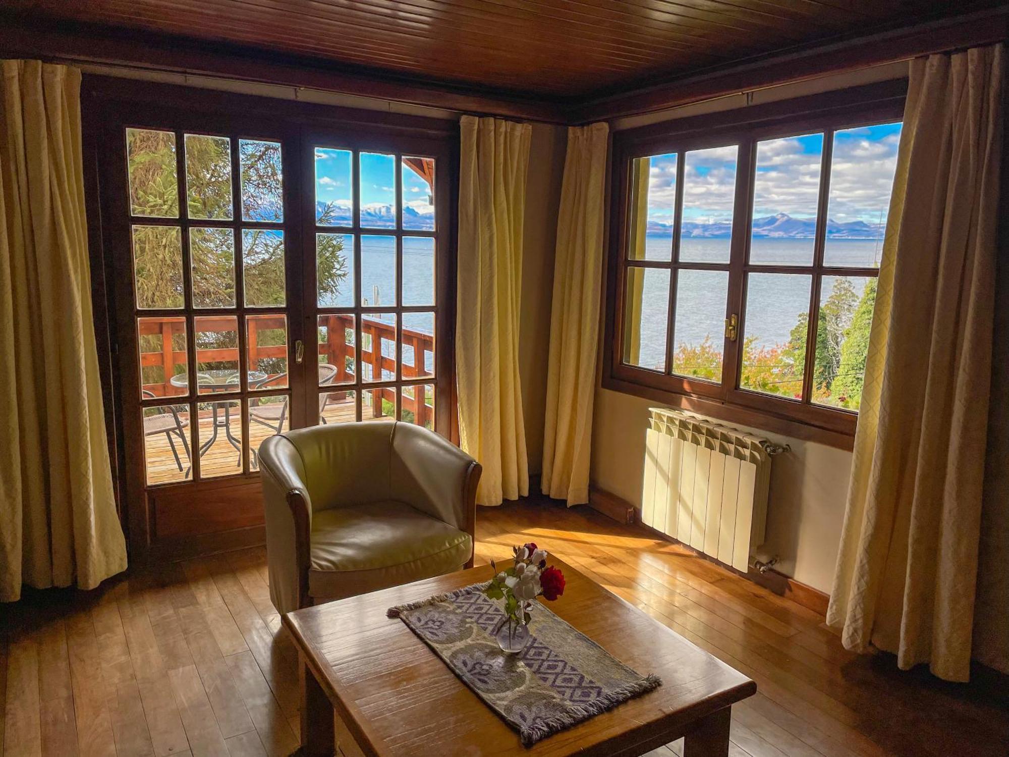 Pailahue Cabanas Lodge San Carlos de Bariloche Exterior photo